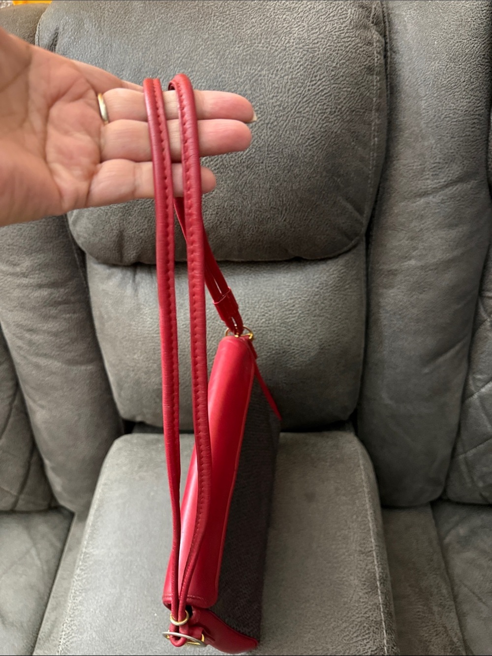 YSL Red Two-Tone Women's Shoulder Bag - Picture 9 of 9